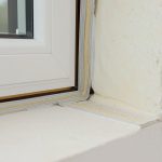 Fenster nach RAL montieren: Warum der fachgerechte Einbau über die Dämmung entscheidet