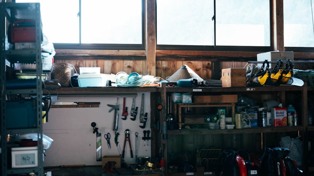 Endlich Platz in der Garage: So schaffen Sie Stauraum und nutzen ungenutzte Ecken sinnvoll